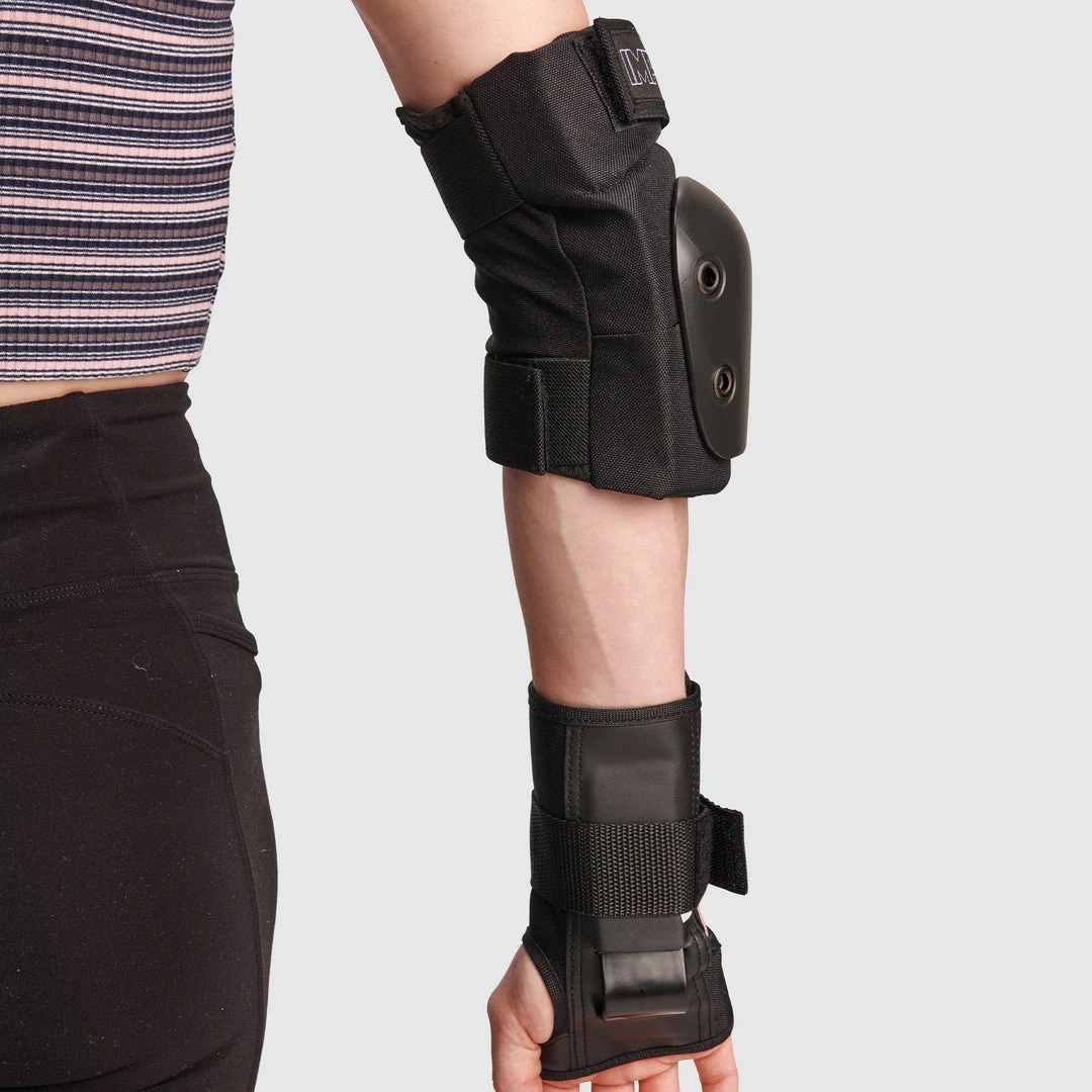 Impala Roller Skates Impala Adult Protective Gear Pack - Black 5 Impala Roller Skates Impala Adult Protective Gear Pack - Black