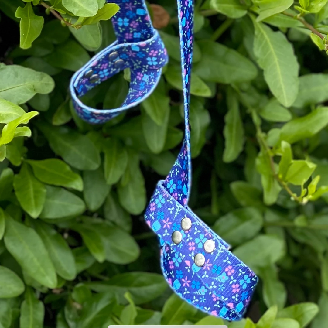 RollerSkate Together Skate Leash - Flower Garden Accessories 3 RollerSkate Together Skate Leash - Flower Garden Accessories